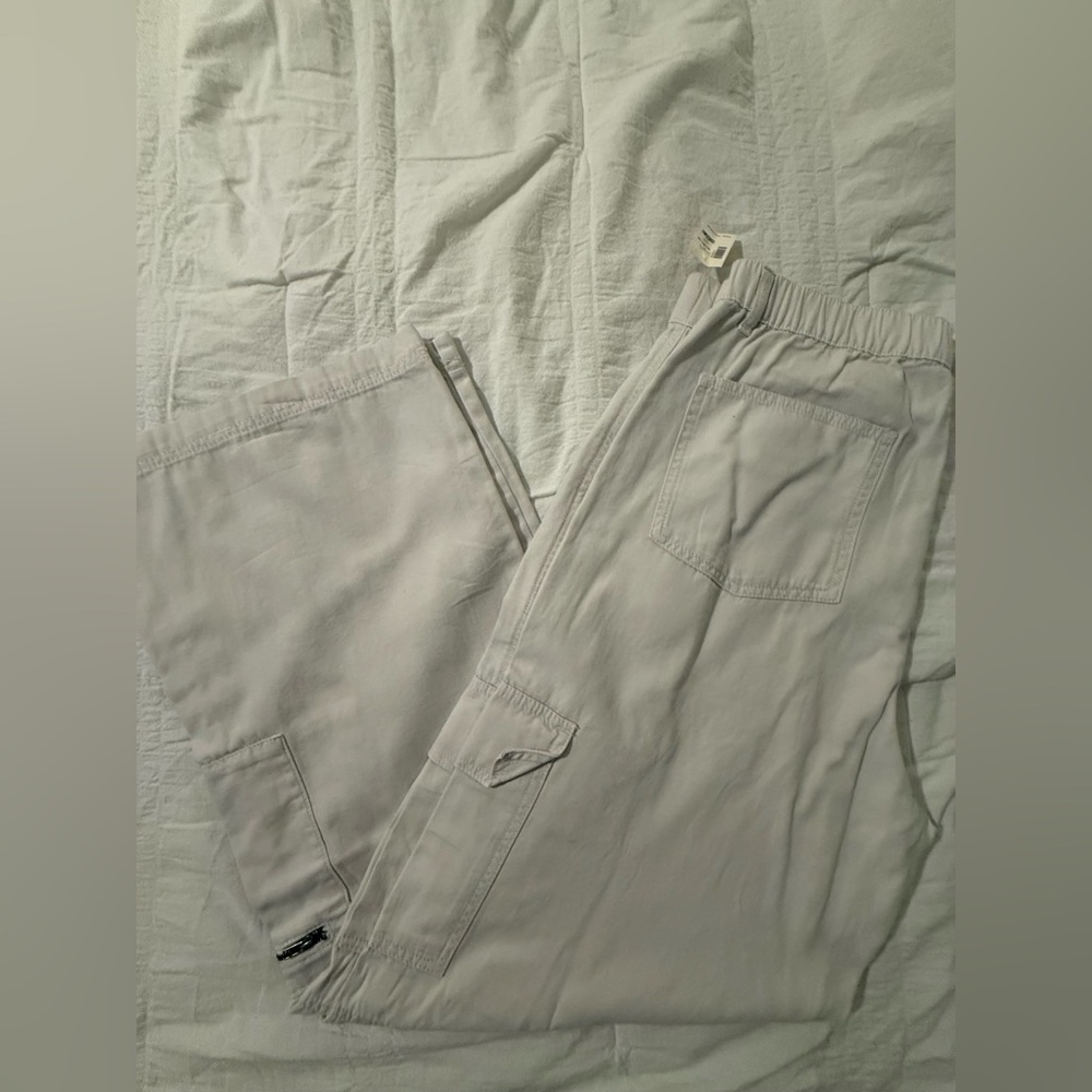 Aeropostale Light khaki Cargo Pants